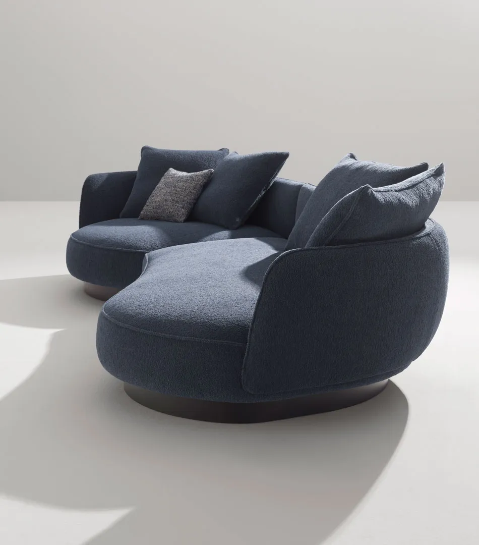 Desiree Homan Sofa 2026