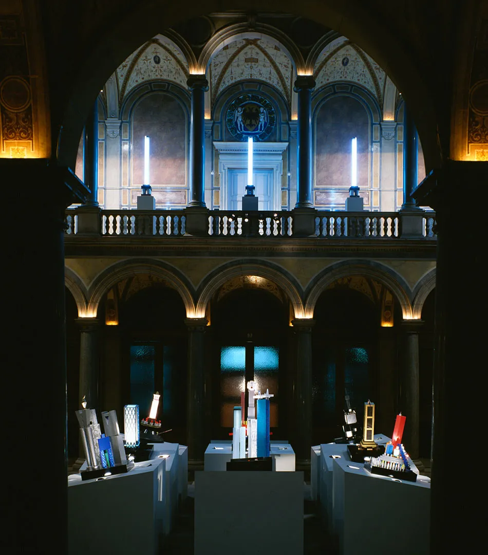 The Heavy Dress, traveling exhibition, Vienna (AT), Chicago (US), and Frankfurt (DE), 1986
