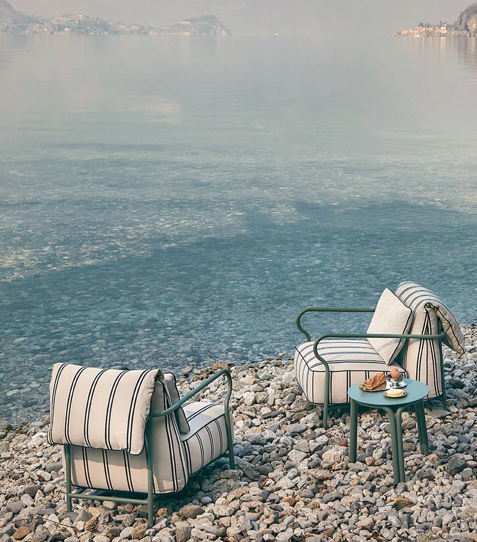 Unopiù, Salò Armchair