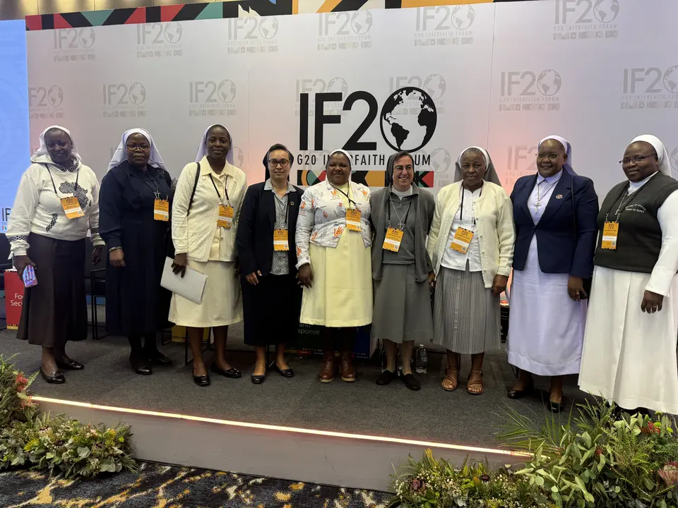 Las hermanas de Talitha Kum hacen oír su voz en el Foro Interreligioso del G20 en Ciudad del Cabo