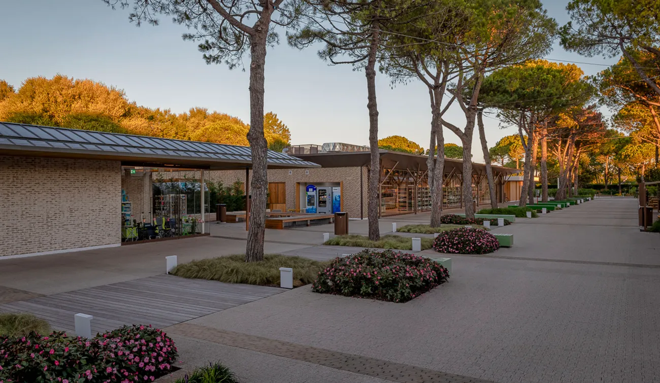 Covered market, Camping - Marina di Venezia (IT)