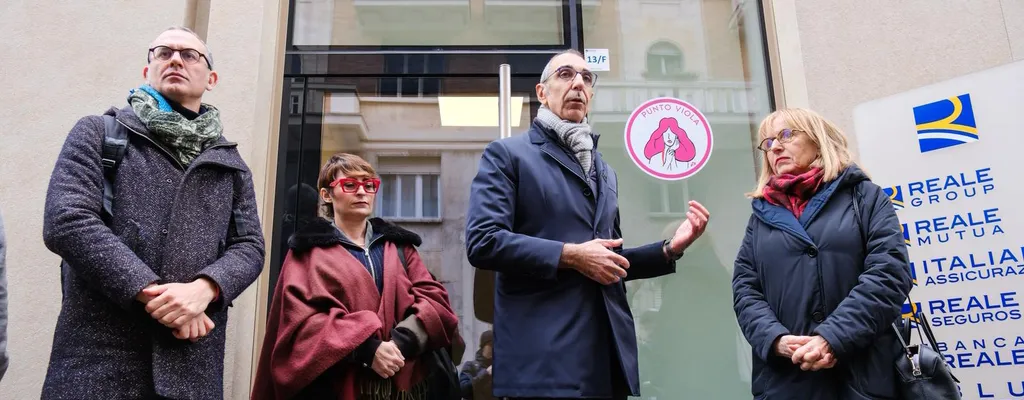 L'inaugurazione del "Punto Viola" di Torino, via Santa Maria 11