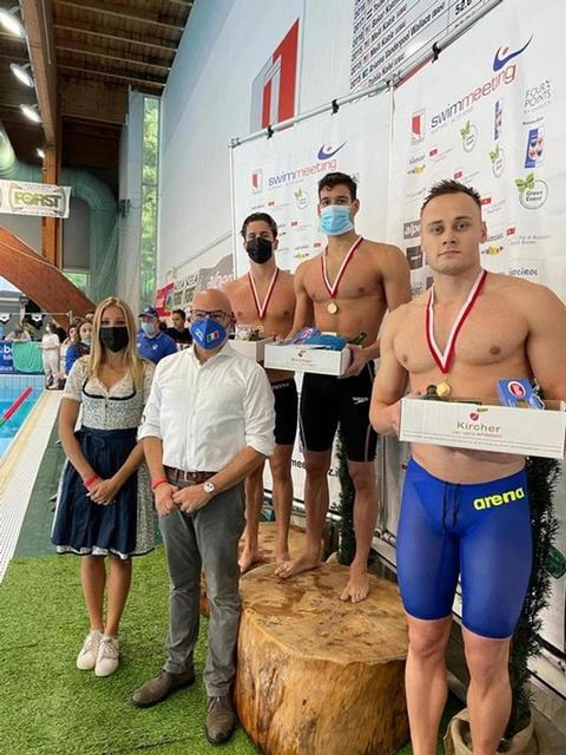 100 fly_Ponti Stefani Zaitsev
