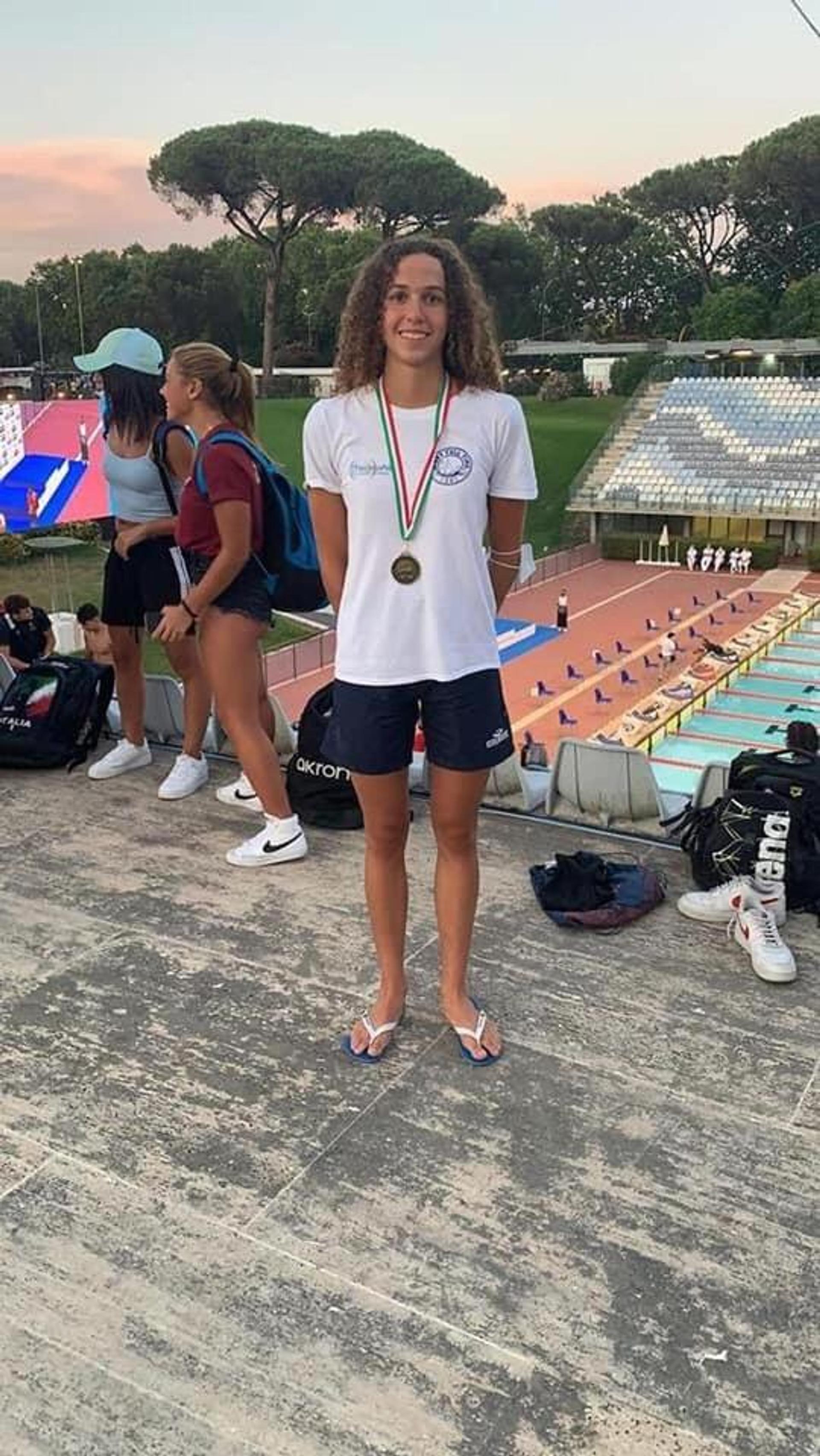 Anna Conti indossa il bronzo dei 400 misti
