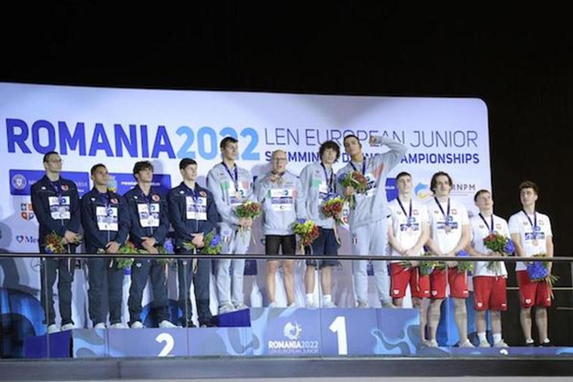 staff 4x200 sl 2 podio