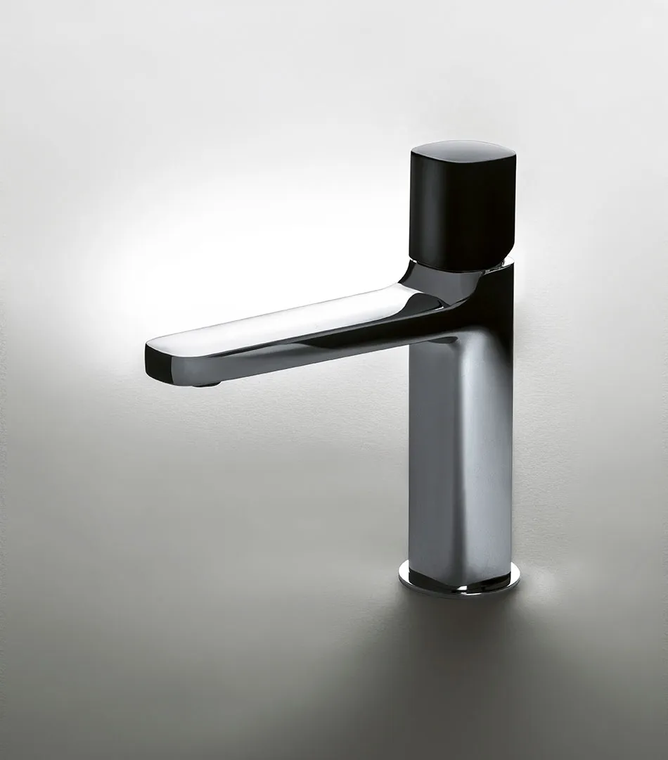 Lamé faucets for Fantini